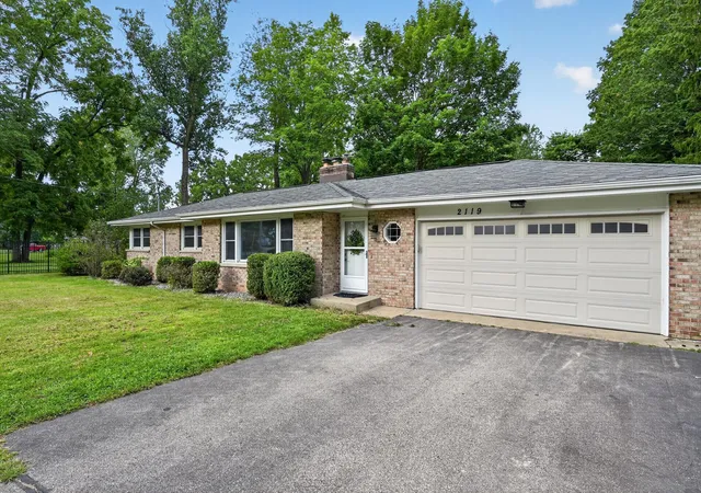 Photo 3 of Single family home for sale at 2119 Clark Ave, Kalamazoo Charter Township Kalamazoo, MI 49048 | MLS# 65026045829 | Listing updated on 2026-08-28