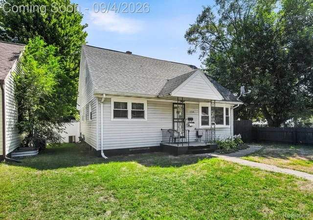 Photo 3 of Single family home for sale at 1768 Hudson St, Muskegon City Muskegon, MI 49441 | MLS# 20261069269 | Listing updated on 2026-09-16