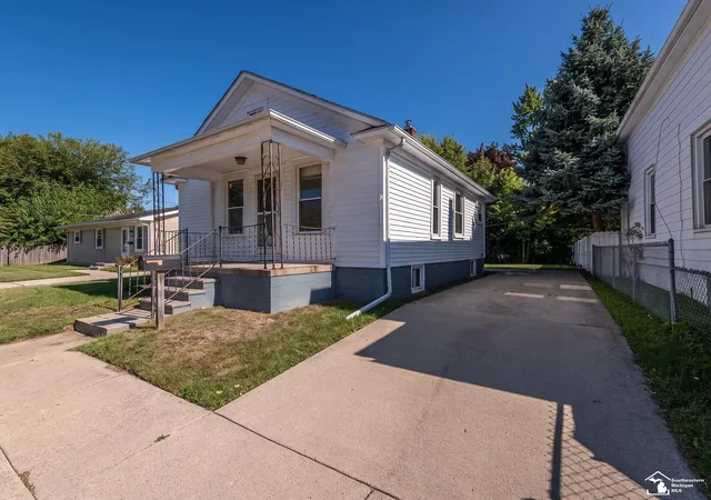 Photo 1 of Single family home for sale at 6 Long Ct, Monroe City Monroe, MI 48161 | MLS# 57050220161 | Listing updated on 2026-09-12