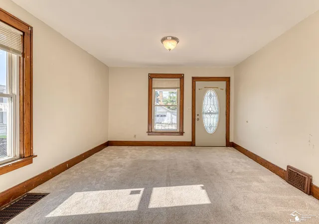 Photo 4 of Single family home for sale at 6 Long Ct, Monroe City Monroe, MI 48161 | MLS# 57050220161 | Listing updated on 2026-09-12