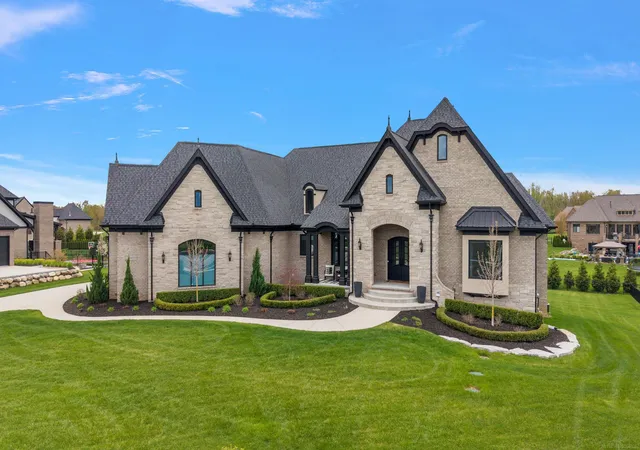 Photo 2 of Single family home for sale at 61573 Cotswold Dr, Washington Township Macomb, MI 48094 | MLS# 58050220169 | Listing updated on 2026-08-28