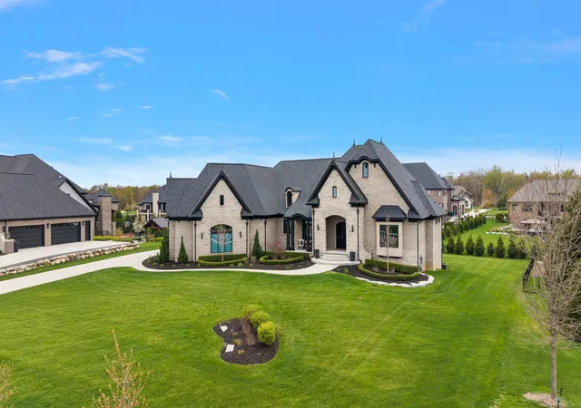 Photo 3 of Single family home for sale at 61573 Cotswold Dr, Washington Township Macomb, MI 48094 | MLS# 58050220169 | Listing updated on 2026-08-28