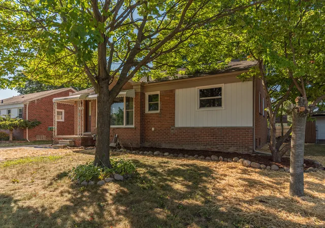 Photo 2 of Single family home for sale at 29865 Orangelawn St, Livonia City Wayne, MI 48150 | MLS# 81026045844 | Listing updated on 2026-09-03