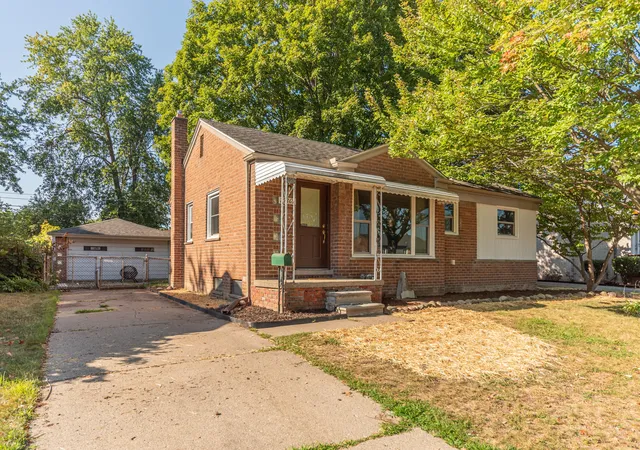 Photo 3 of Single family home for sale at 29865 Orangelawn St, Livonia City Wayne, MI 48150 | MLS# 81026045844 | Listing updated on 2026-09-03