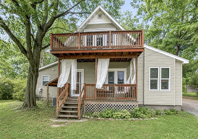 Photo 1 of Single family home for sale at 627 Francis St, South Haven City Van Buren, MI 49090 | MLS# 69026045849 | Listing updated on 2026-08-28