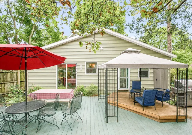 Photo 3 of Single family home for sale at 627 Francis St, South Haven City Van Buren, MI 49090 | MLS# 69026045849 | Listing updated on 2026-08-28