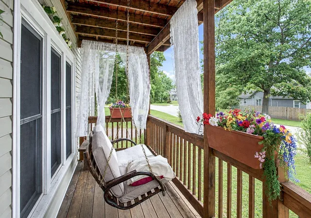 Photo 4 of Single family home for sale at 627 Francis St, South Haven City Van Buren, MI 49090 | MLS# 69026045849 | Listing updated on 2026-08-28
