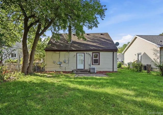 Photo 24 of Single family home for sale at 1761 E Evelyn Ave, Hazel Park City Oakland, MI 48030 | MLS# 20261069297 | Listing updated on 2026-09-04
