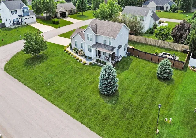 Photo 3 of Single family home for sale at 4734 Pleasant Meadow Circle, Royalton Township Berrien, MI 49085 | MLS# 69026045865 | Listing updated on 2026-09-09