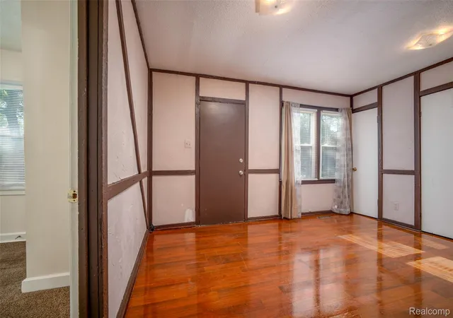 Listing Photo 5 - Condo for sale in building located at 15597 Norway St, Monroe, MI 48161