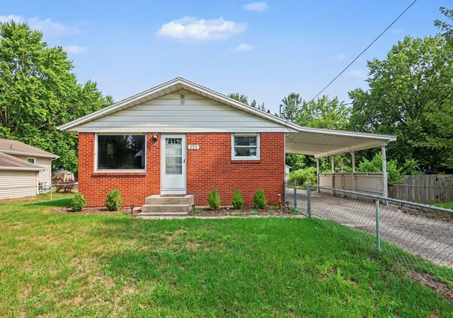 Photo 3 of Single family home for sale at 223 Marcus St Sw, Byron Township Kent, MI 49548 | MLS# 71026045871 | Listing updated on 2026-09-16