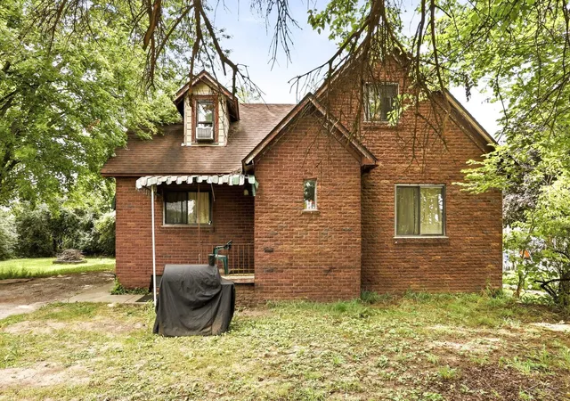 Photo 2 of Single family home for sale at 3734 Sheridan Rd, Spaulding Township Saginaw, MI 48601 | MLS# 61050220187 | Listing updated on 2026-09-06