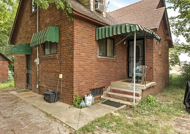Photo 3 of Single family home for sale at 3734 Sheridan Rd, Spaulding Township Saginaw, MI 48601 | MLS# 61050220187 | Listing updated on 2026-09-06