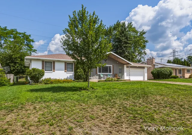 Photo 3 of Single family home for sale at 1651 Sunny Crk St SE, Grand Rapids, MI 49508 | MLS# 65026045877 | Listing updated on 2026-10-07