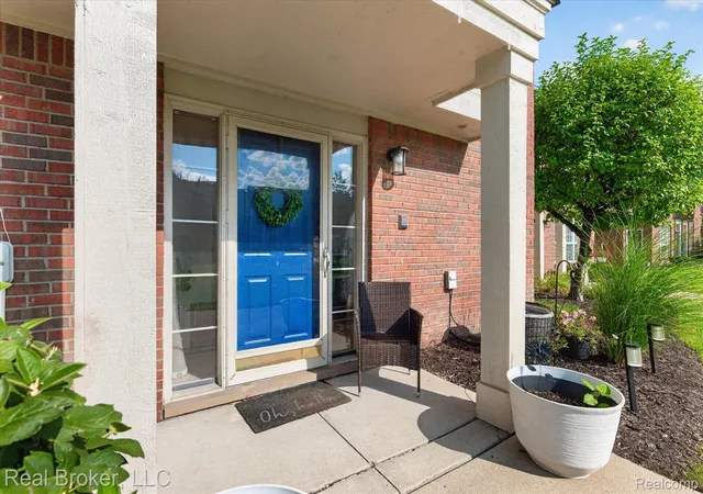 Photo 4 of Condo for sale at 51747 Adler Park Dr W, Chesterfield Township Macomb, MI 48051 | MLS# 20261069313 | Listing updated on 2026-08-30