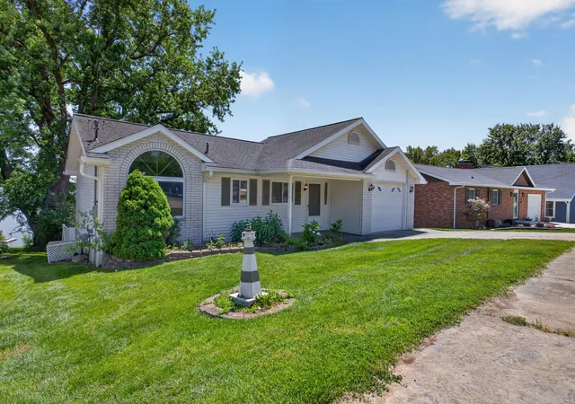 Photo 2 of Single family home for sale at 11939 Greenbriar Dr, Somerset Township Hillsdale, MI 49249 | MLS# 55026045881 | Listing updated on 2026-08-31