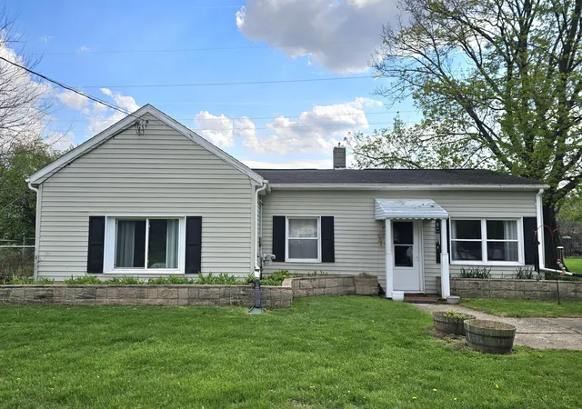 Photo 1 of Single family home for sale at 583 Shirley Dr, Blackman Charter Township Jackson, MI 49202 | MLS# 64026045889 | Listing updated on 2026-08-28