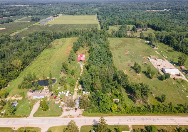 Photo 3 of Single family home for sale at 21919 M 140, South Haven Charter Township Van Buren, MI 49090 | MLS# 69026045890 | Listing updated on 2026-08-28