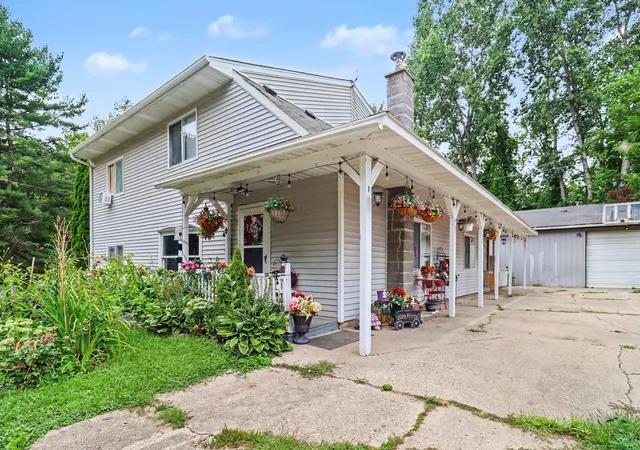 Photo 2 of Single family home for sale at 485 W Highland St, Unknown Out Of State, MI 49349 | MLS# 71026045899 | Listing updated on 2026-09-20