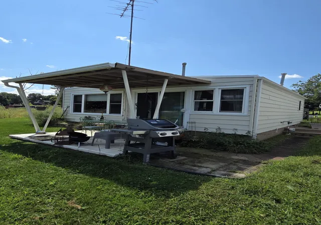 Photo 1 of Single family home for sale at 48696 Main St, Lawrence Township Van Buren, MI 49064 | MLS# 69026045907 | Listing updated on 2026-08-29