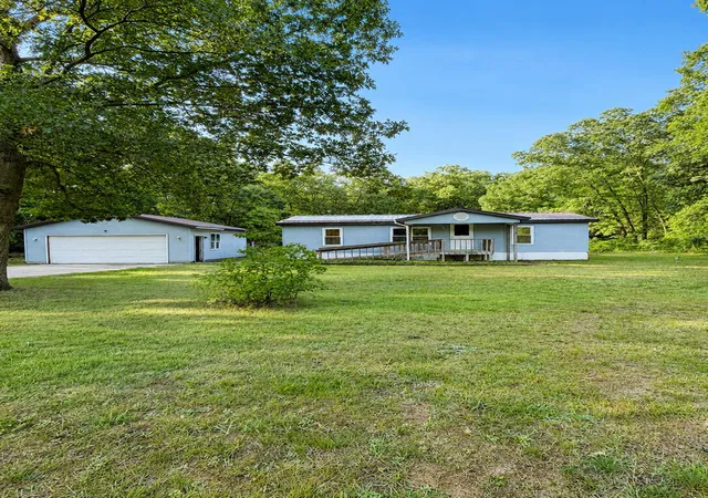 Photo 1 of Single family home for sale at 6637 White Rd, Egelston Township Muskegon, MI 49442 | MLS# 71026045912 | Listing updated on 2026-08-29