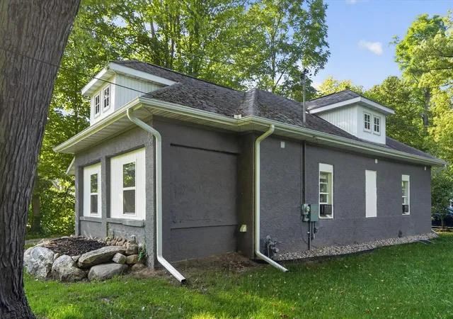 Photo 3 of Single family home for sale at 3192 W Michigan Ave W, Bedford Charter Township Calhoun, MI 49037 | MLS# 65026045913 | Listing updated on 2026-09-08