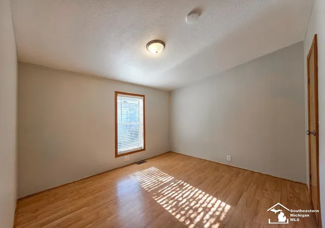 Photo 3 of Single family home for sale at 4393 5Th St, Frenchtown Township Monroe, MI 48166 | MLS# 57050220206 | Listing updated on 2026-09-01