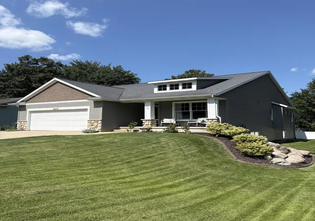 Photo 1 of Single family home for sale at 5373 Meadow Run Dr Sw, Wyoming City Kent, MI 49509 | MLS# 65026045916 | Listing updated on 2026-09-14