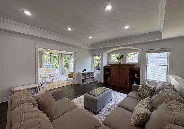 Photo 3 of Single family home for sale at 5373 Meadow Run Dr Sw, Wyoming City Kent, MI 49509 | MLS# 65026045916 | Listing updated on 2026-09-14