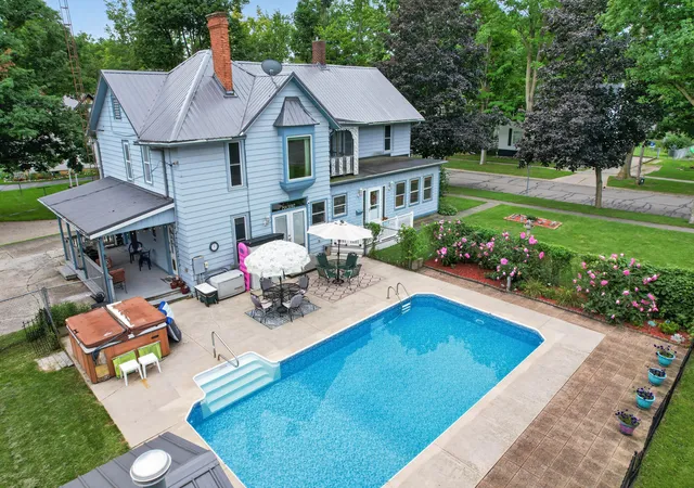 Photo 3 of Single family home for sale at 507 Grove St, Hudson City Lenawee, MI 49247 | MLS# 81026045922 | Listing updated on 2026-09-02