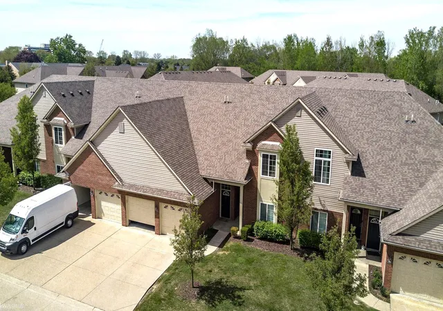 Photo 3 of Condo for sale at 14225 Shadywood Dr, Sterling Heights City Macomb, MI 48312 | MLS# 58050220208 | Listing updated on 2026-08-29