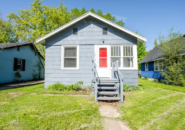 Photo 1 of Single family home for sale at 1216 Broadway, Benton Harbor City Berrien, MI 49022 | MLS# 69026045928 | Listing updated on 2026-08-29