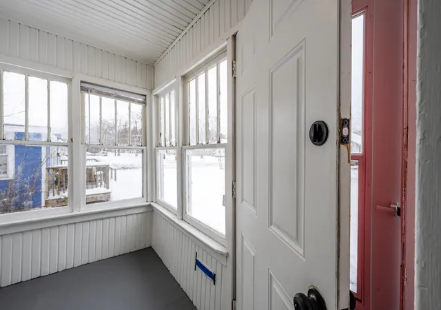 Photo 3 of Single family home for sale at 1216 Broadway, Benton Harbor City Berrien, MI 49022 | MLS# 69026045928 | Listing updated on 2026-09-16