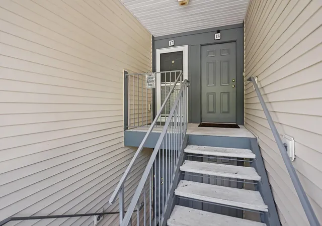 Photo 3 of Condo for sale at 18400 N Ridge Ct #17, Spring Lake Township Ottawa, MI 49456 | MLS# 71026045933 | Listing updated on 2026-09-03