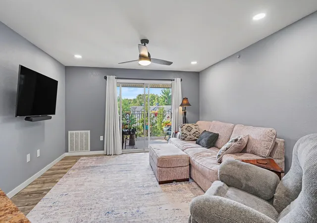Photo 5 of Condo for sale at 18400 N Ridge Ct #17, Spring Lake Township Ottawa, MI 49456 | MLS# 71026045933 | Listing updated on 2026-09-03