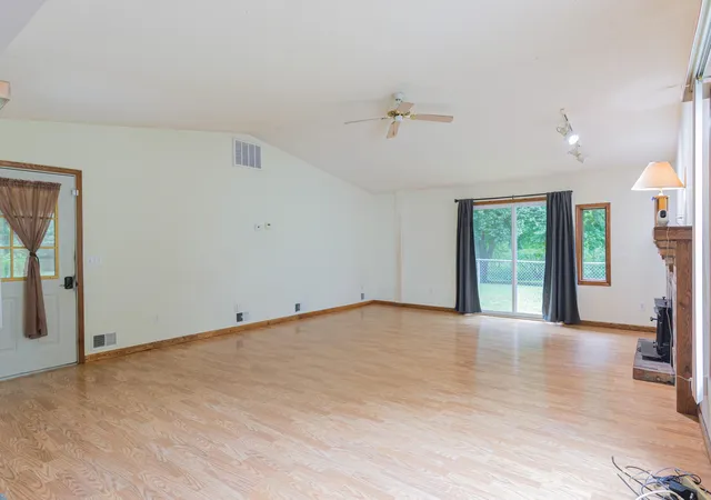 Photo 4 of Single family home for sale at 8370 N Lumberjack Rd, Seville Township Gratiot, MI 48877 | MLS# 79080073009 | Listing updated on 2026-09-01