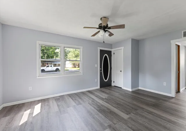 Photo 3 of Single family home for sale at 1822 Sycamore St, Niles Township Berrien, MI 49120 | MLS# 69026045939 | Listing updated on 2026-09-02