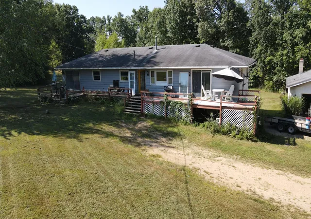 Photo 2 of Single family home for sale at 52524 Johnson Rd, Flowerfield Township St Joseph, MI 49093 | MLS# 68026045943 | Listing updated on 2026-08-31