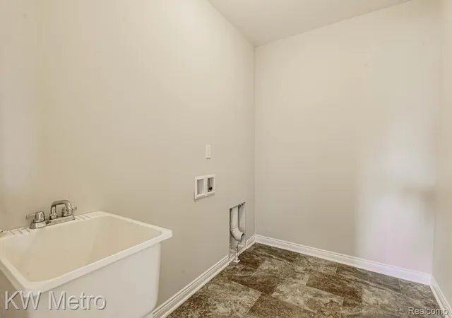 Photo 18 of Single family home for sale at 53188 Woodland Meadows Dr, Chesterfield Township Macomb, MI 48047 | MLS# 20261069389 | Listing updated on 2026-08-30