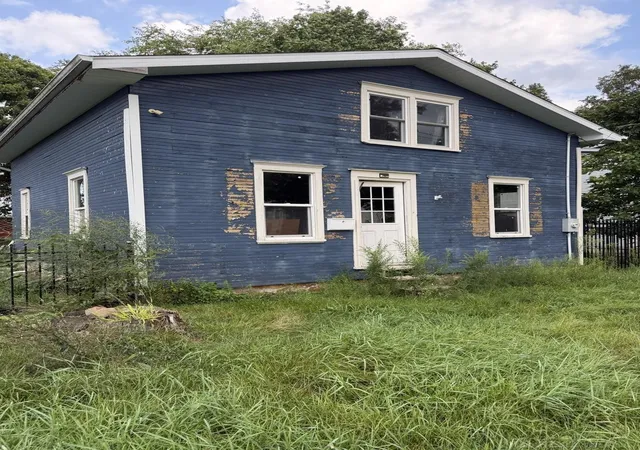 Photo 1 of Sale Pending at 411 S Mulberry St, Marshall City Calhoun, MI 49068 | MLS# 58050220218 | Listing updated on 2026-09-17