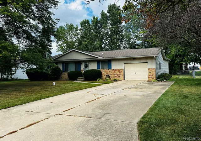 Photo 3 of Single family home for sale at 5427 Ole Banner Trl, Grand Blanc Charter Township Genesee, MI 48439 | MLS# 20261069403 | Listing updated on 2026-09-14