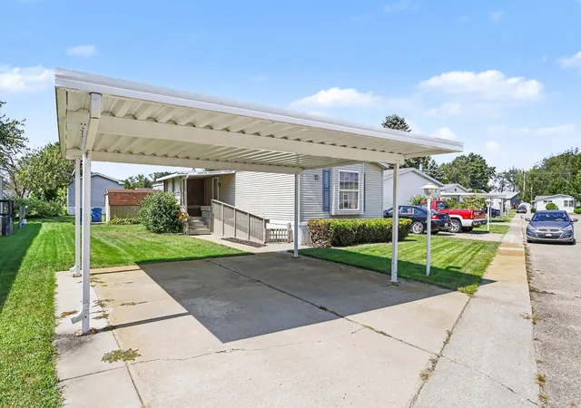 Photo 4 of Single family home for sale at 69205 Garver Lake Rd #52, Edwardsburg Village Cass, MI 49112 | MLS# 69026045961 | Listing updated on 2026-08-29