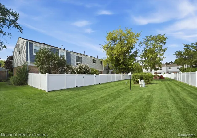 Photo 4 of Condo for sale at 24540 Olde Orchard St #29, Novi City Oakland, MI 48375 | MLS# 20261069404 | Listing updated on 2026-09-04