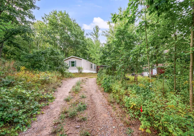 Photo 4 of Single family home for sale at 9957 150Th Ave, Cedar Township Osceola, MI 49677 | MLS# 72026045967 | Listing updated on 2026-09-08