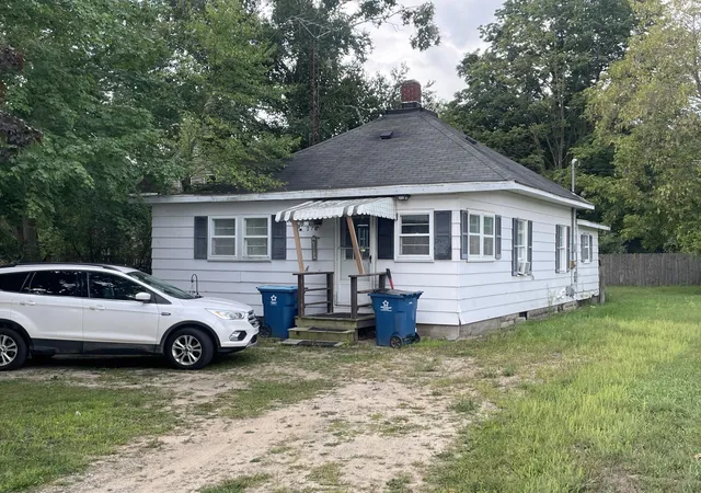Photo 1 of Single family home for sale at 217 S Apple Ave, Hart City Oceana, MI 49420 | MLS# 67026045969 | Listing updated on 2026-09-01