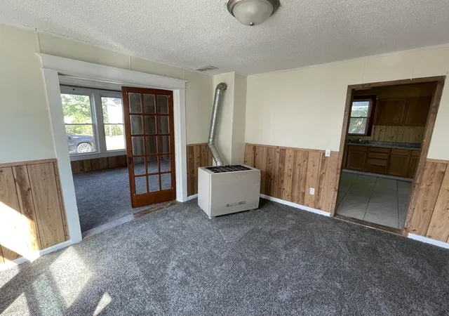 Photo 4 of Single family home for sale at 97 White St, Shelby Village Oceana, MI 49455 | MLS# 67026045971 | Listing updated on 2026-08-29