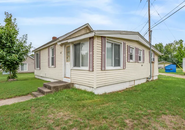 Photo 3 of Single family home for sale at 1111 N State St, Big Rapids City Mecosta, MI 49307 | MLS# 72026045972 | Listing updated on 2026-08-29
