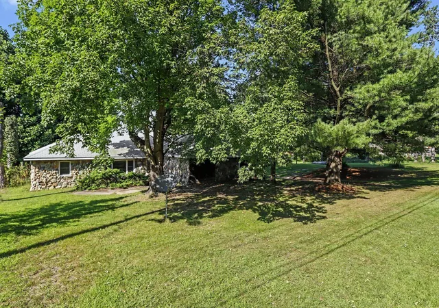 Photo 2 of Single family home for sale at 24156 Banker St, Sherman Township St Joseph, MI 49091 | MLS# 66026045976 | Listing updated on 2026-09-09