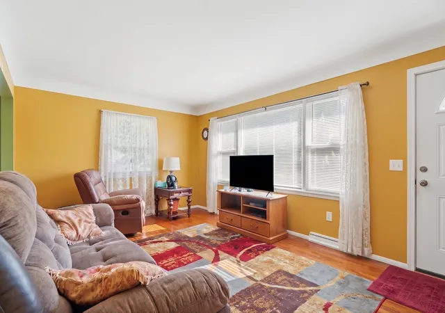 Photo 4 of Single family home for sale at 1207 Elkerton Ave, Kalamazoo Charter Township Kalamazoo, MI 49048 | MLS# 66026045977 | Listing updated on 2026-09-11