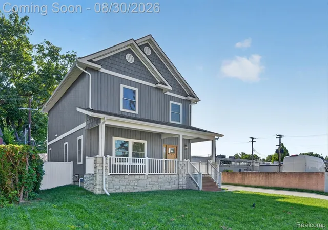 Photo 3 of Single family home for sale at 1820 Robina Ave, Berkley City Oakland, MI 48072 | MLS# 20261069426 | Listing updated on 2026-08-31